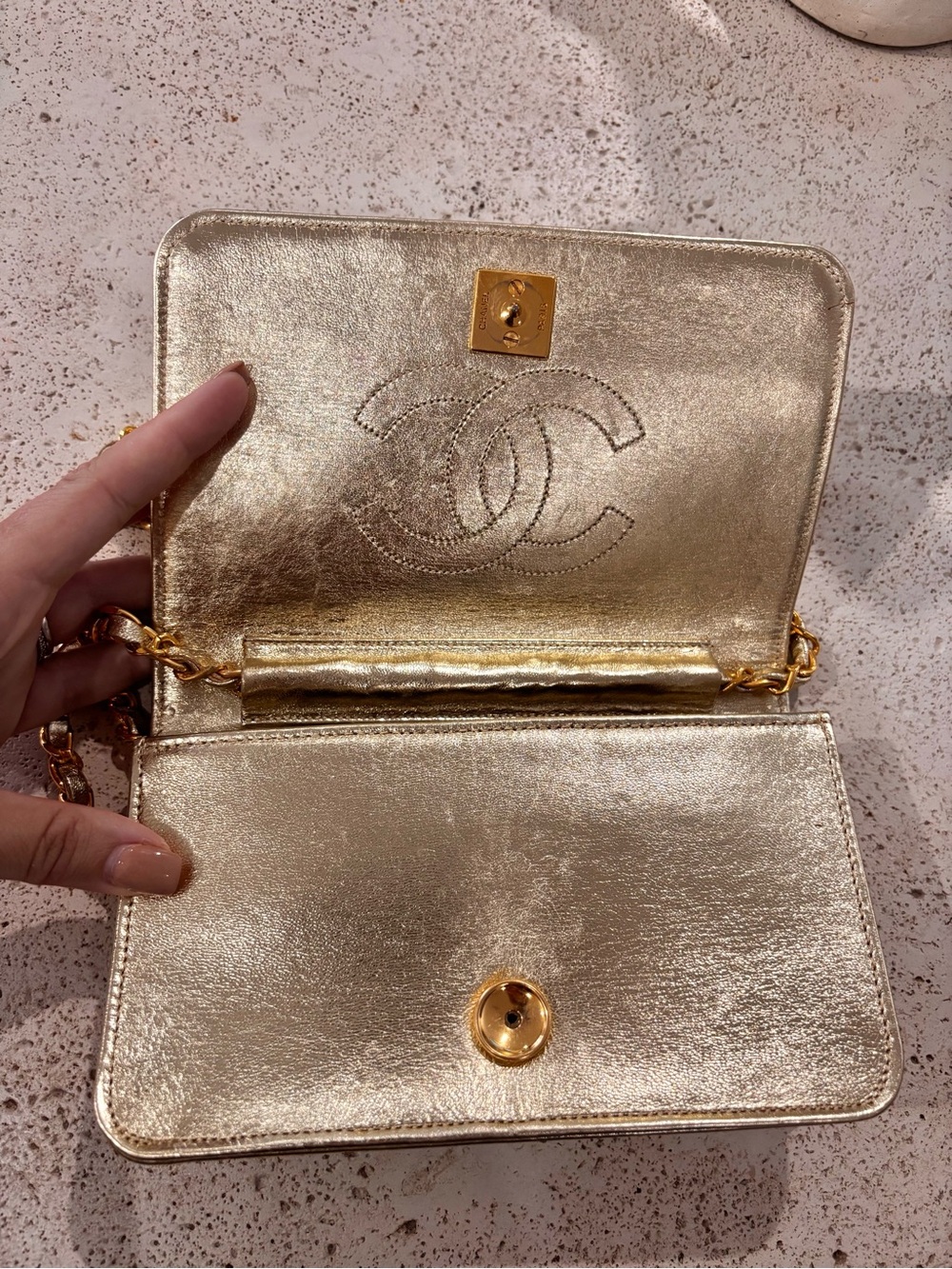 Authentic CHANEL vintage classic single flap 24k gold hardware - Picture 6 of 14